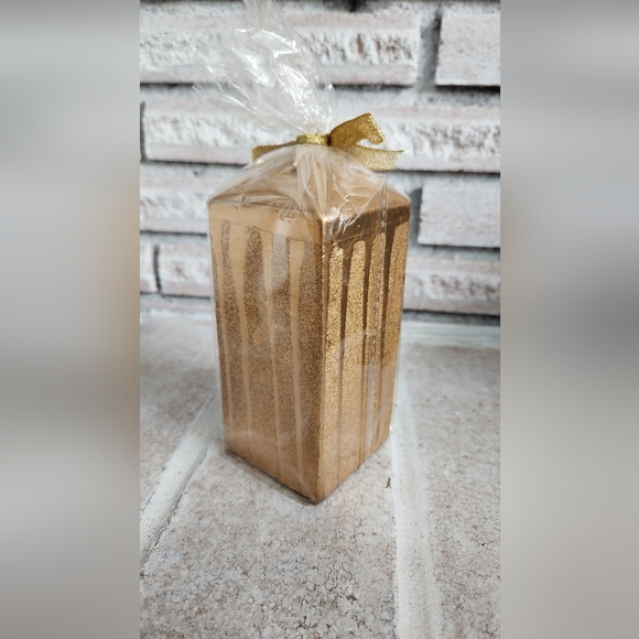 2/$15 - New Gold Candle - Picture 1 of 6